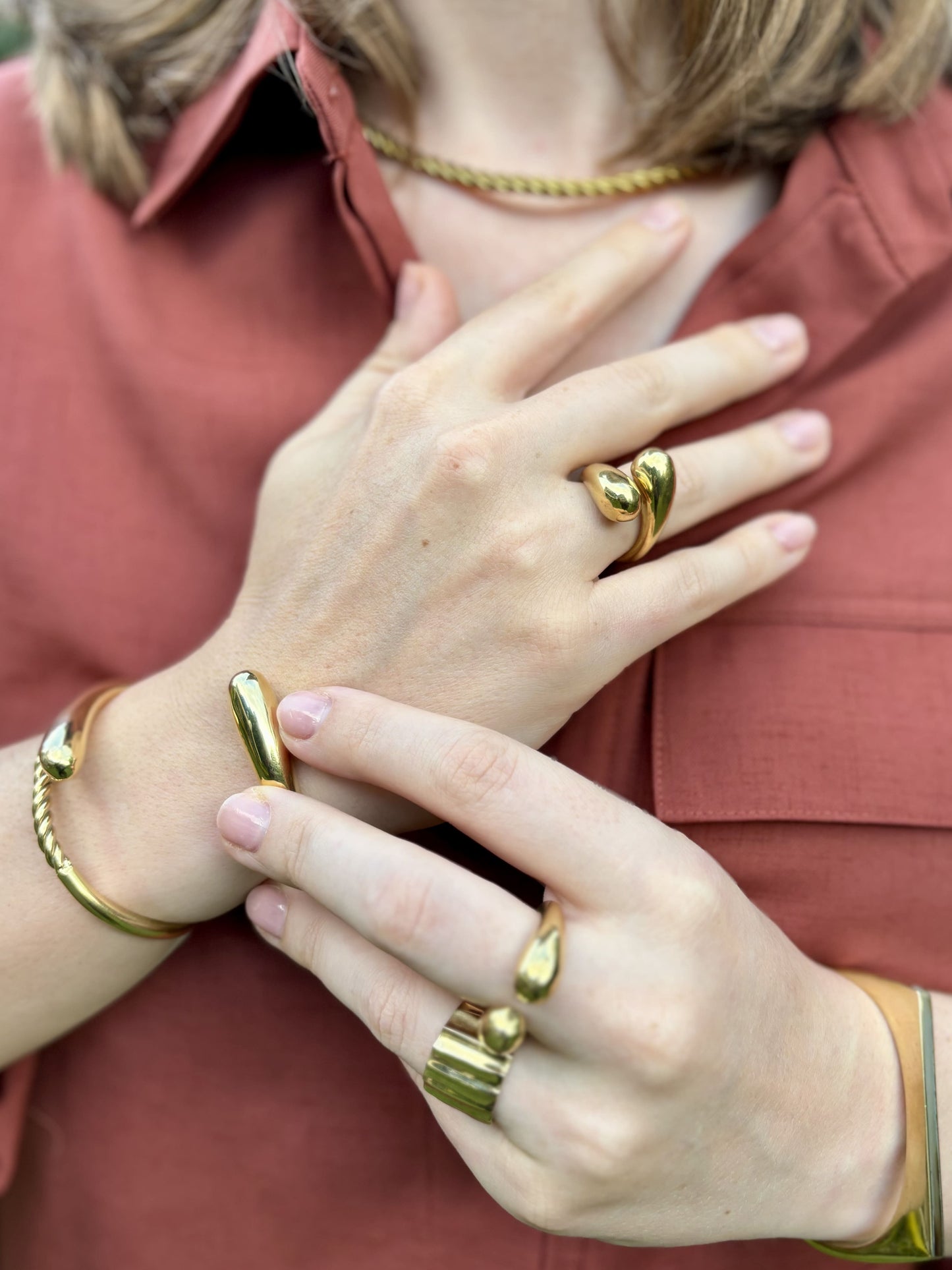 Pera Curved Smooth Bracelet