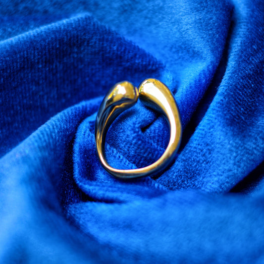 Dole chic handcrafted ring